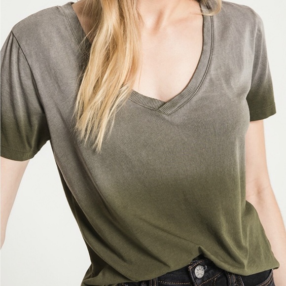 Z Supply Tops - LOWEST Z supply ombré V Neck